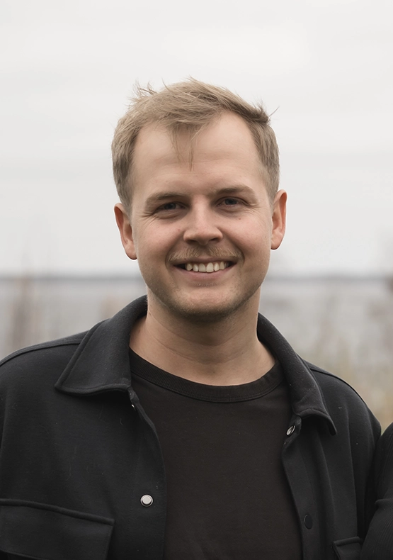 Porträtt på en leende Oscar